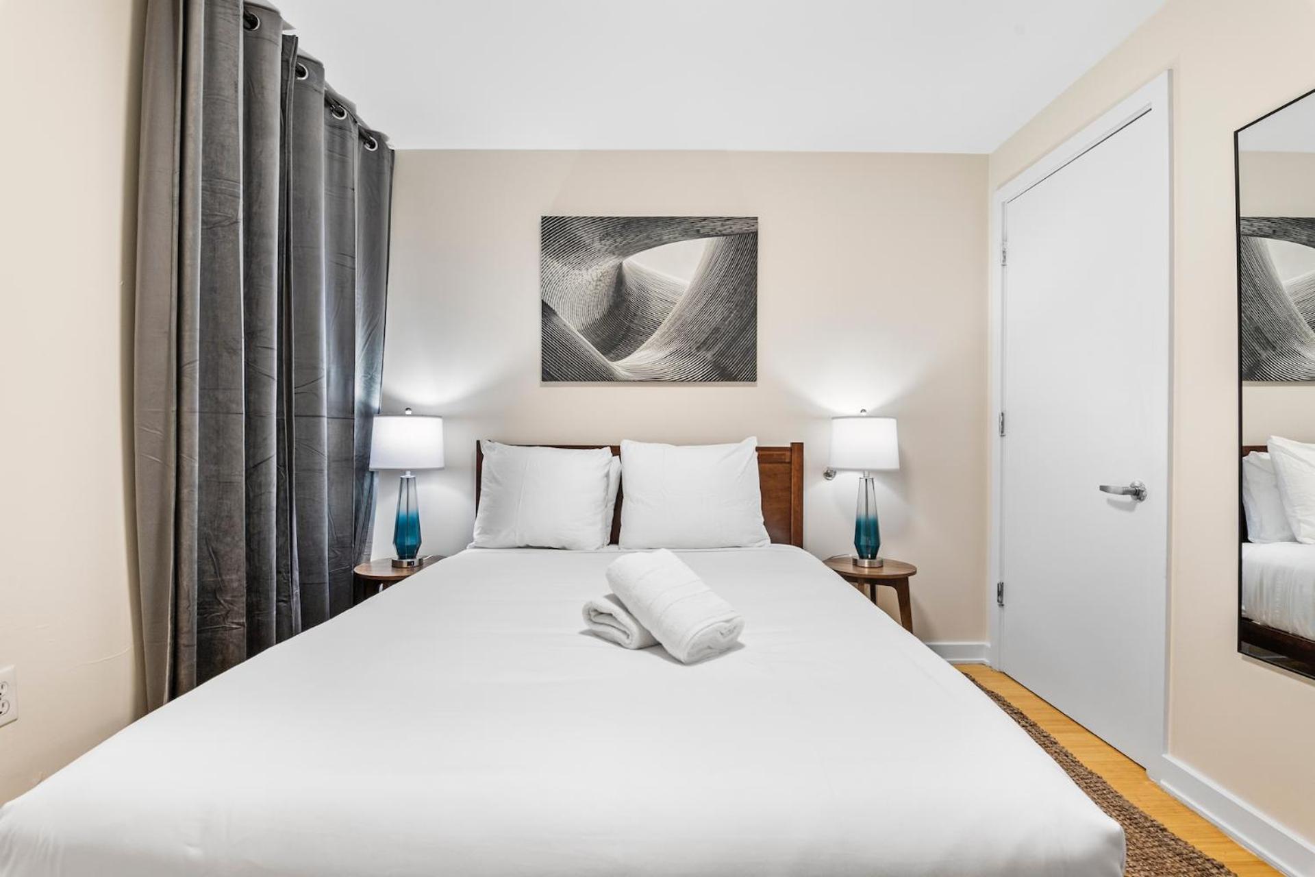 Apartment Furnished In Downtown *