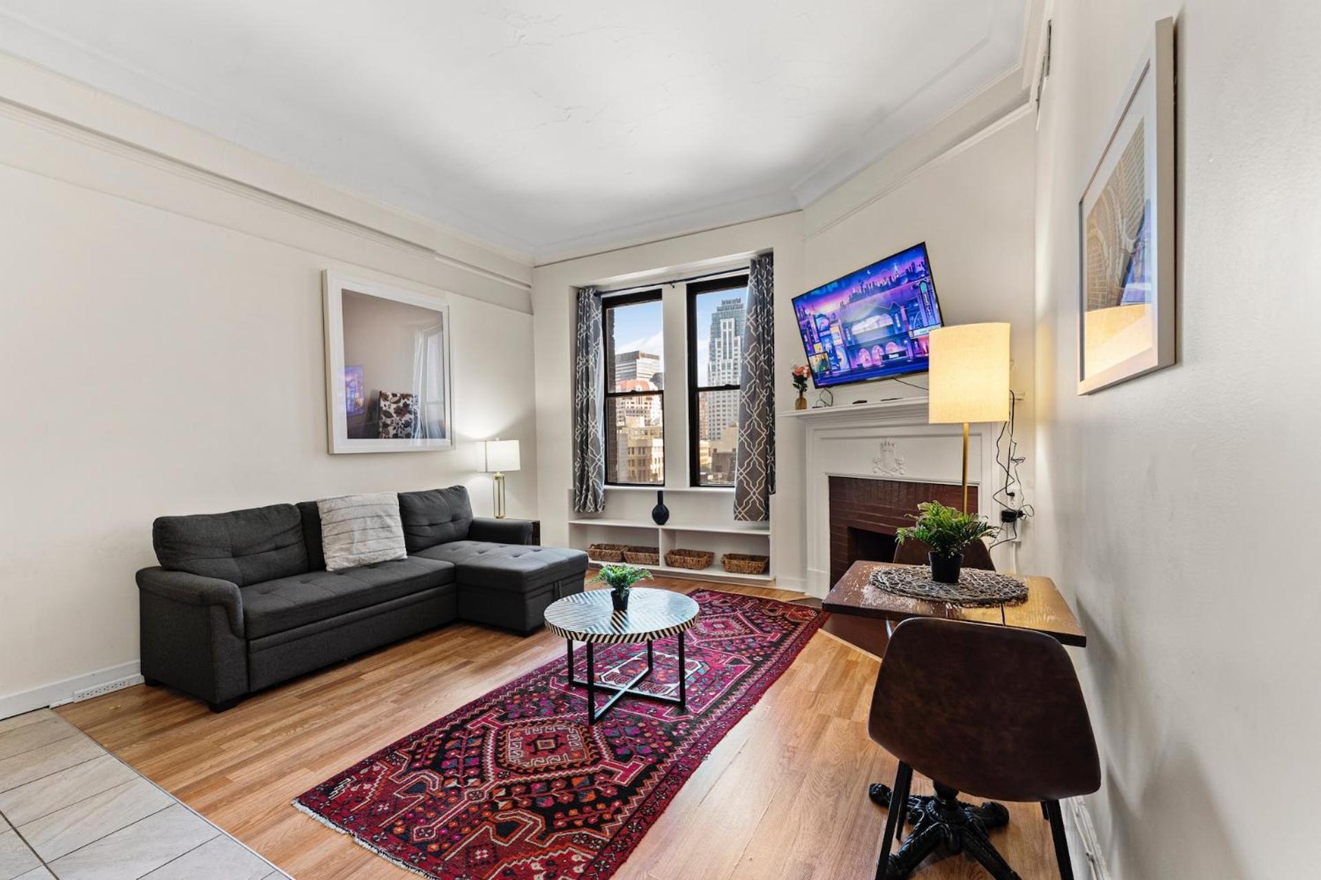 Furnished In Downtown *