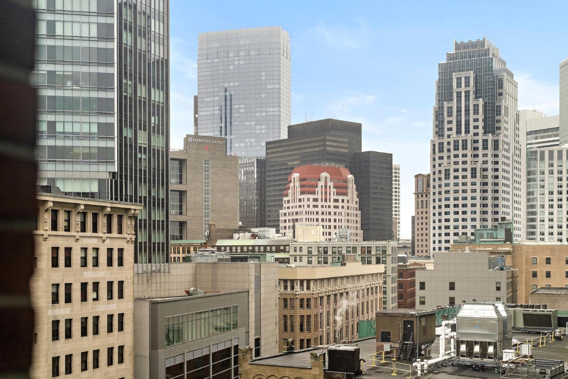 Furnished In Downtown Apartment